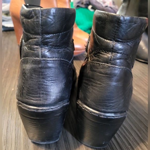 Leather booties - Picture 4 of 4
